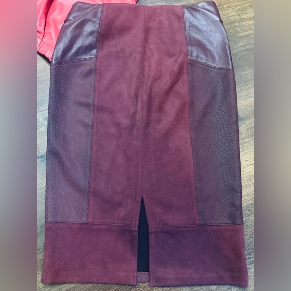 elegant Burgundy skirt❤️🌹